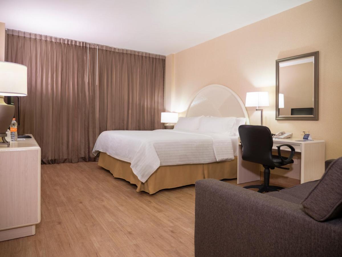 Holiday Inn Express Torreon By Ihg Exterior photo